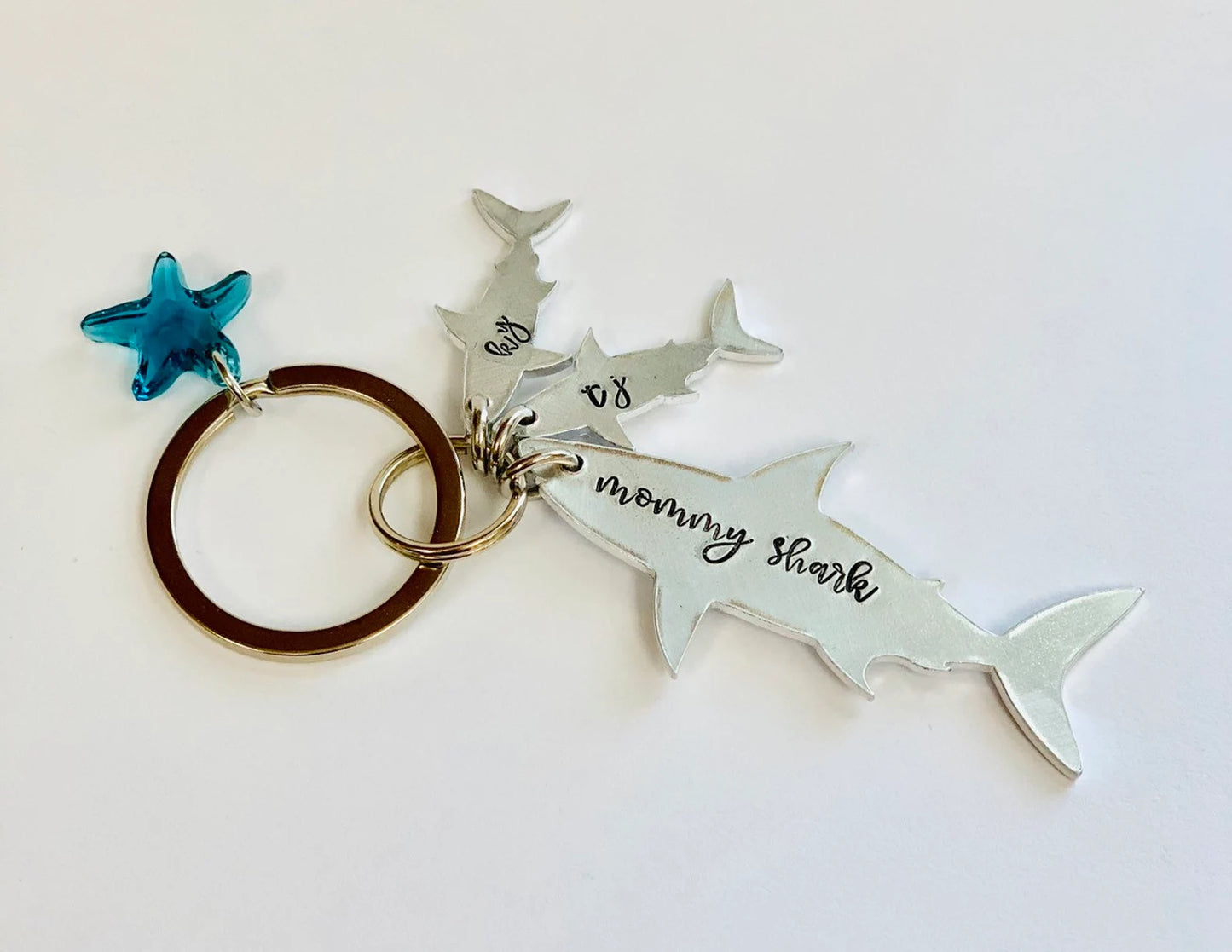 Daddy shark doo doo doo baby shark key ring keychain daddy shark mommy shark hand stamped sharks personalized shark key ring