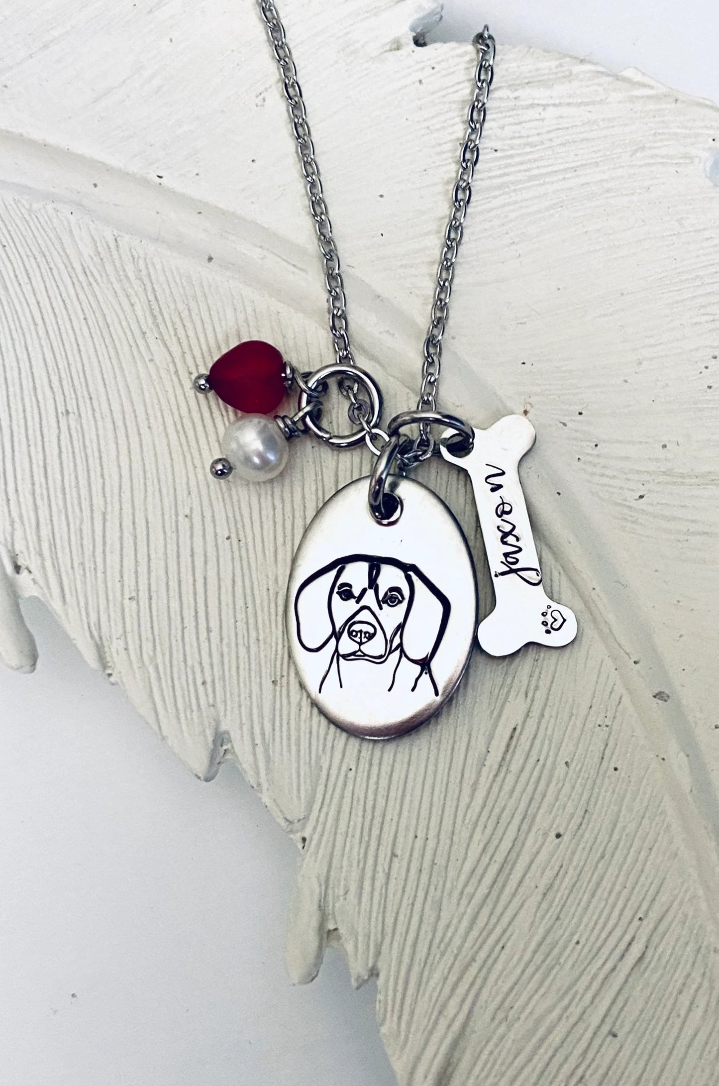 Personalized Beagle mom gift custom Beagle pendant dog bone mom necklace dog mama necklace dog breed necklace I love Beagles