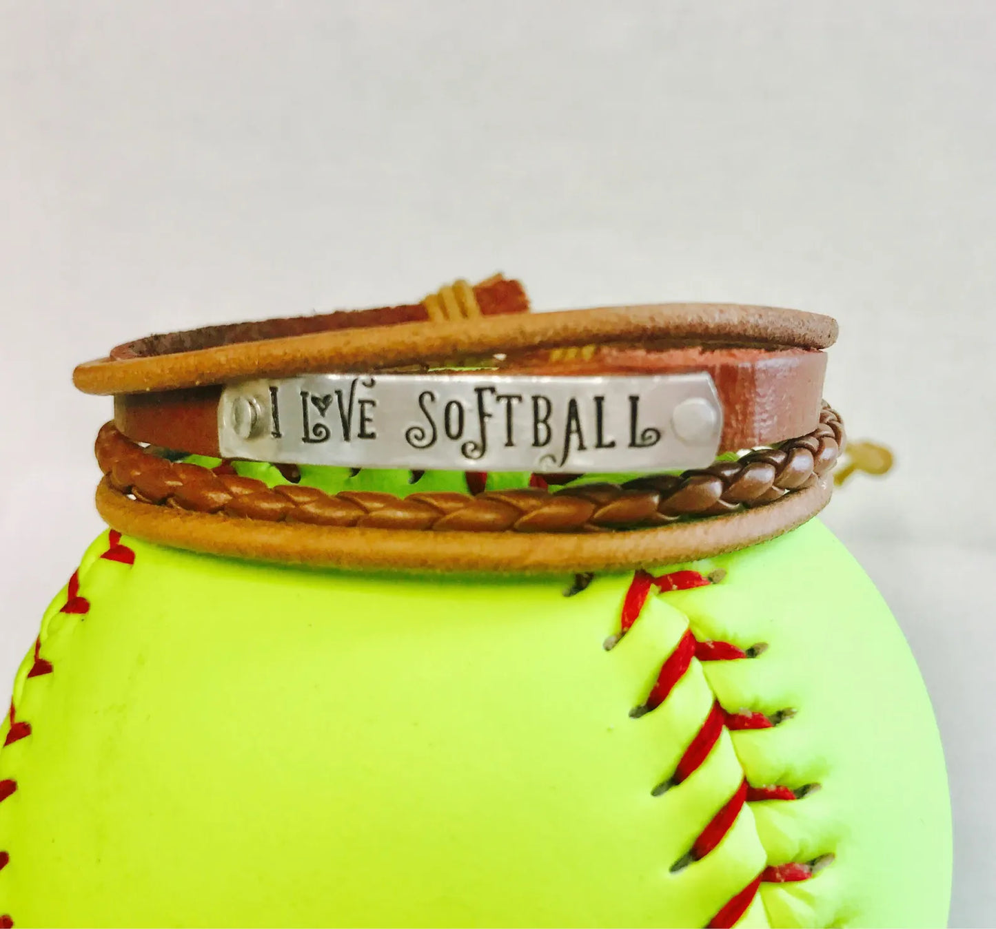 Softball bracelet • softball gift • friendship bracelet • softball jewerly • softball girl • pitcher • catcher • Shortstop • softball mom